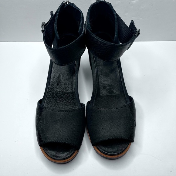 Sorel Joanie II Wedge Heel Ankle Strap Sandal Size 8.5 - Picture 2 of 12